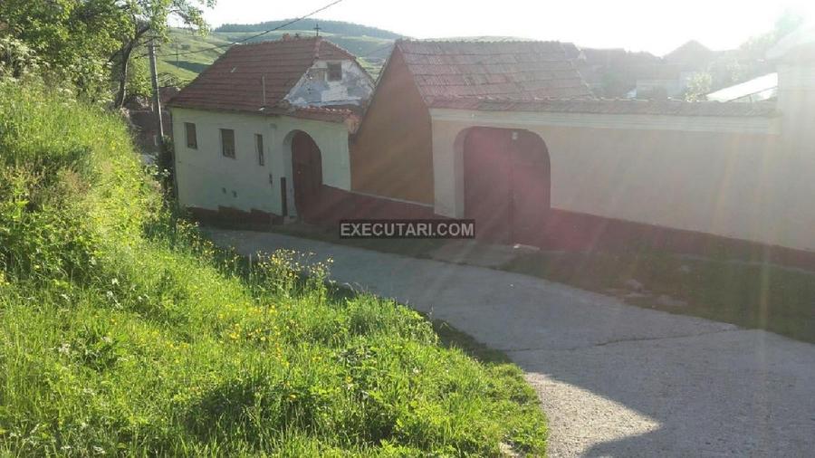 Casă individuală cu 4 camere cu Teren 1296 Mp în Poiana Sibiului