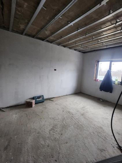 Casă individuală cu 3 camere cu Canalizare în Letea