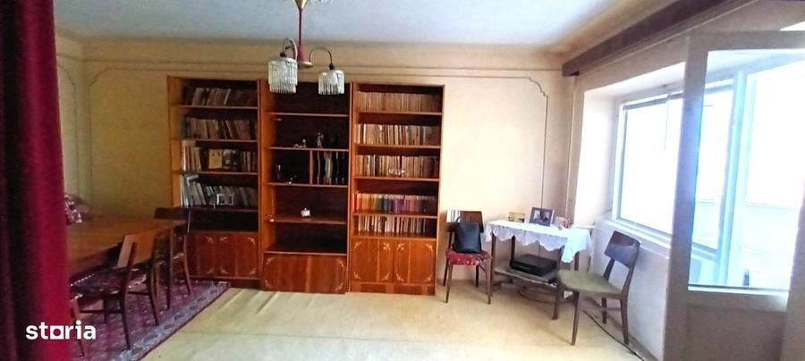Apartament cu 4 camere decomandat în Unirii Sud