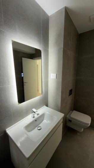 Apartament cu 2 camere decomandat în Străulești