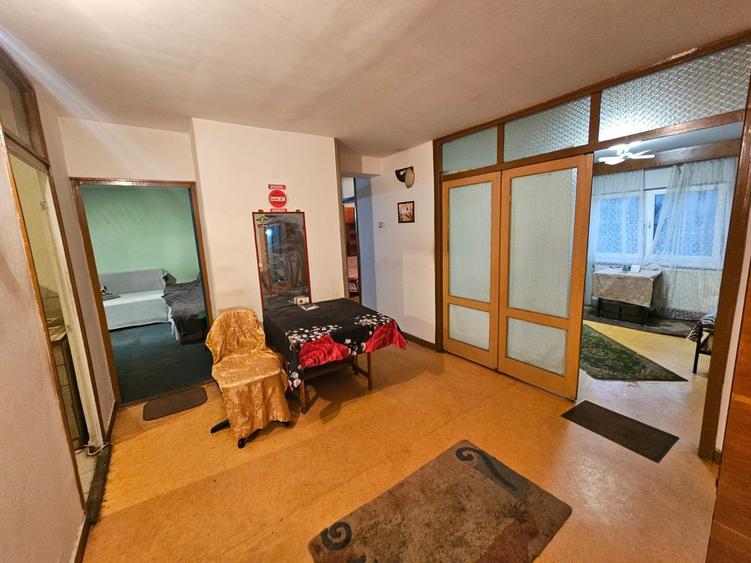Apartament cu 3 camere decomandat în Mihai Eminescu