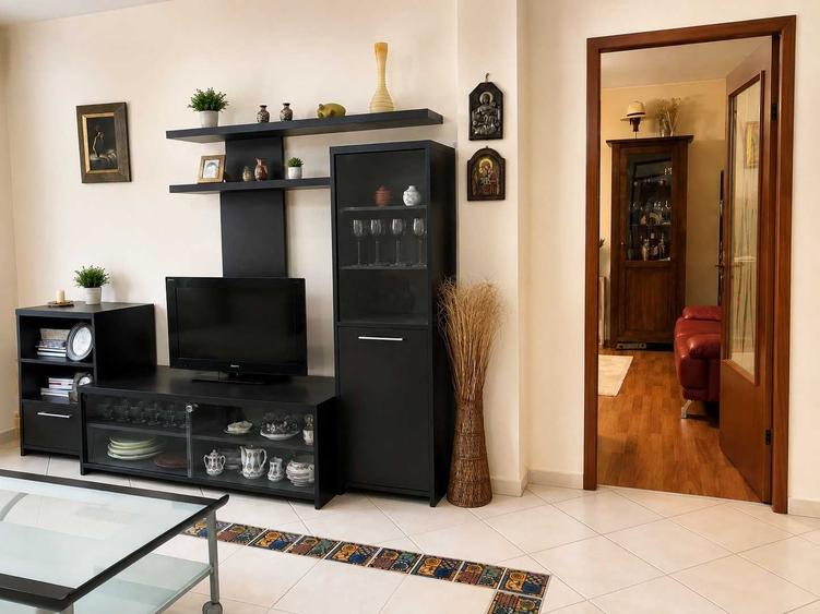 Apartament cu 4 camere decomandat în Sebastian