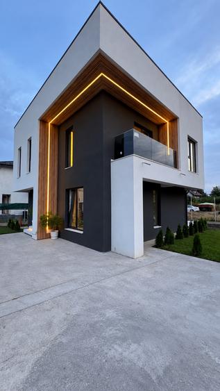 Casă individuală cu 5 camere cu Teren 280 Mp în Berceni