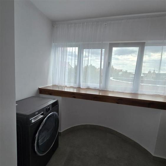 Apartament cu 3 camere decomandat în Târgu Cucu