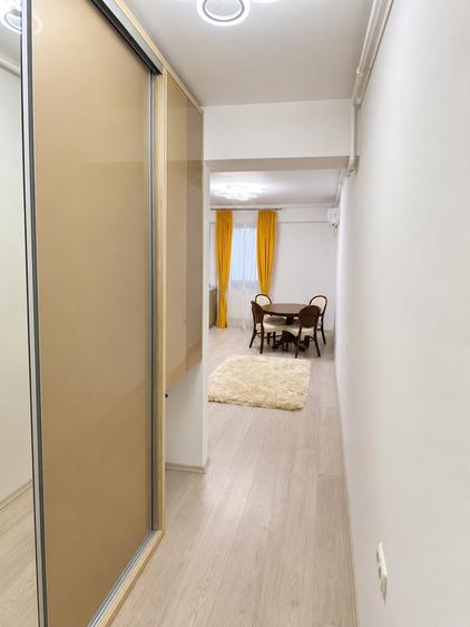 Apartament cu 2 camere semidecomandat, mobilat în Tomis Plus