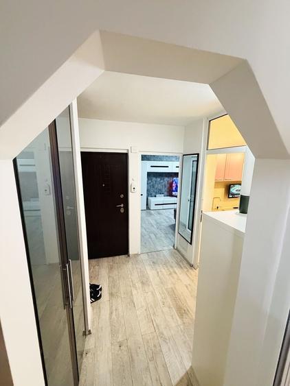 Apartament cu 2 camere decomandat în 9 Mai
