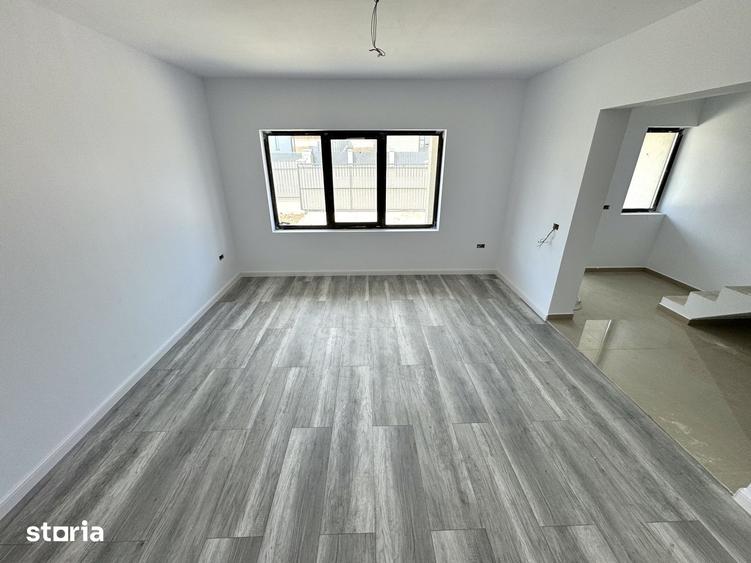 Casă cu 4 camere cu Teren 300 Mp în Valea Lupului