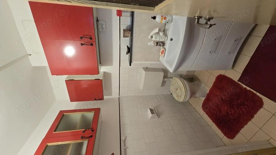 Apartament cu 3 camere decomandat în Alfa