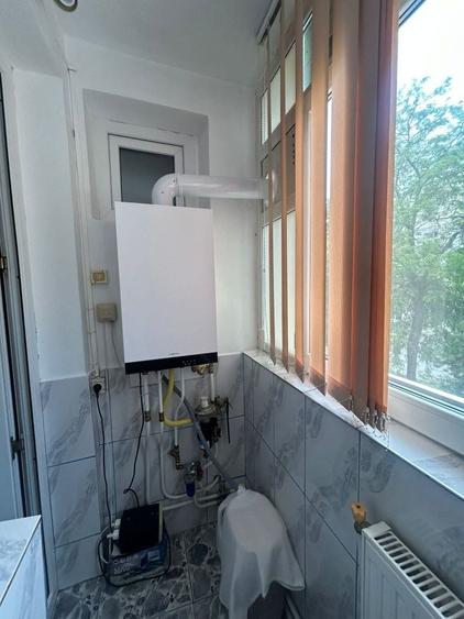 Apartament cu 3 camere decomandat în Sud