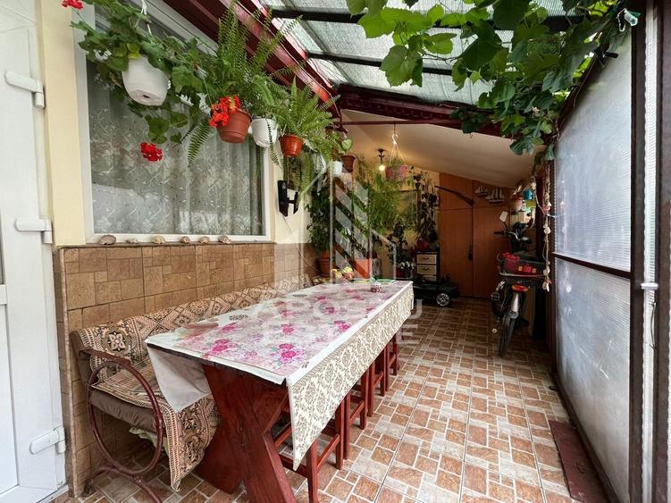 Apartament cu 2 camere semidecomandat, mobilat în Odobescu