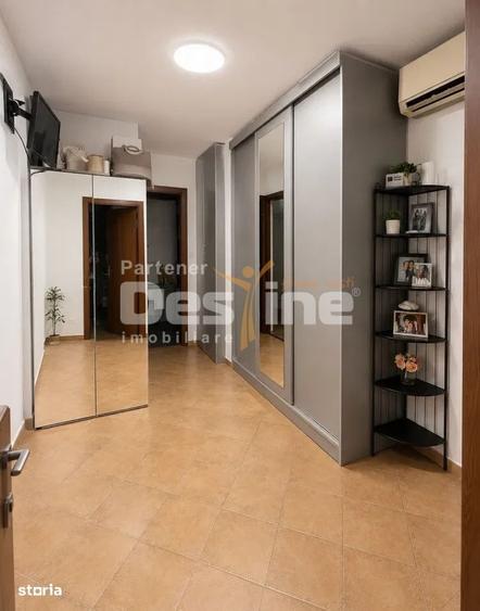 Apartament cu 3 camere decomandat în Soarelui