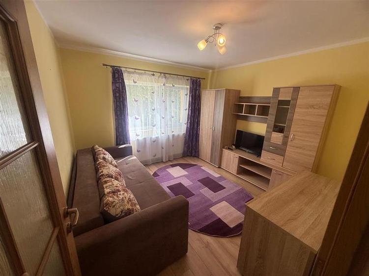 Apartament cu 2 camere semidecomandat, mobilat în Zorilor