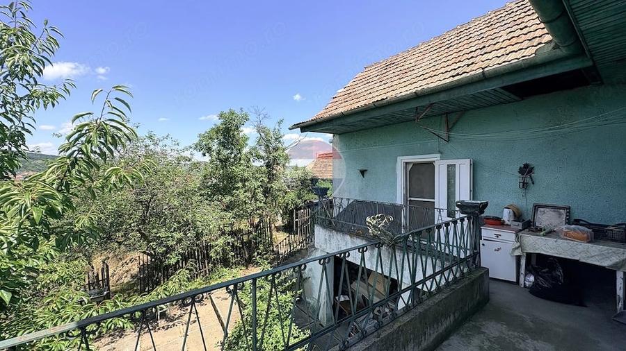 Casă cu 5 camere cu Teren 716 Mp în Sud