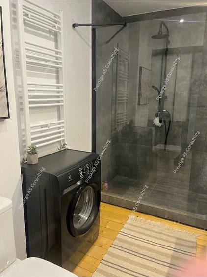 Apartament cu 2 camere semidecomandat în Soarelui