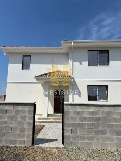 Apartament cu 4 camere decomandat în Moșnița Nouă