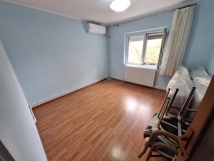 Apartament cu 2 camere decomandat în Piața Centrală