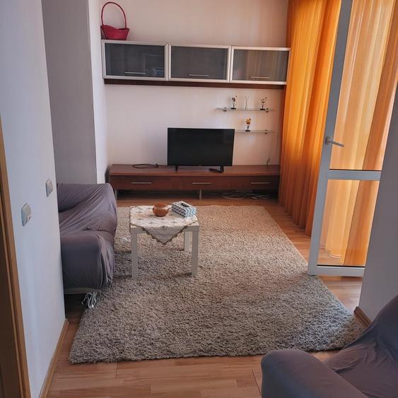 Garsonieră decomandată în Valea Oltului
