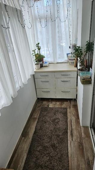 Apartament cu 4 camere decomandat, mobilat în Dacia