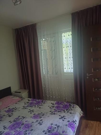 Vand Apartament cu 3 camere , etaj 1 - 9