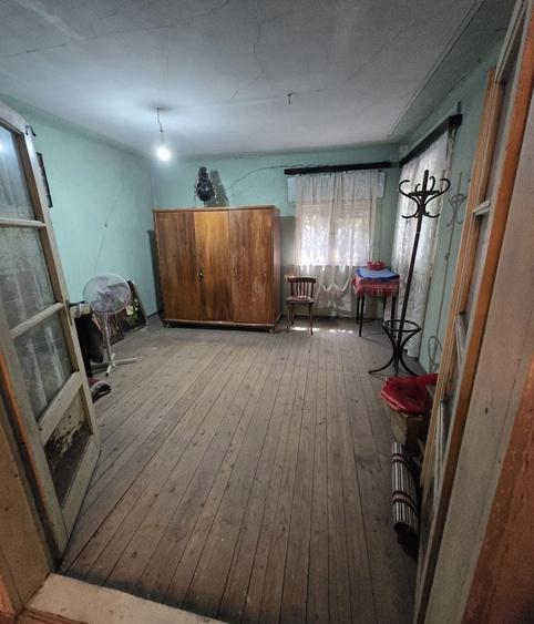 Casă individuală cu 3 camere cu Canalizare în Rahova