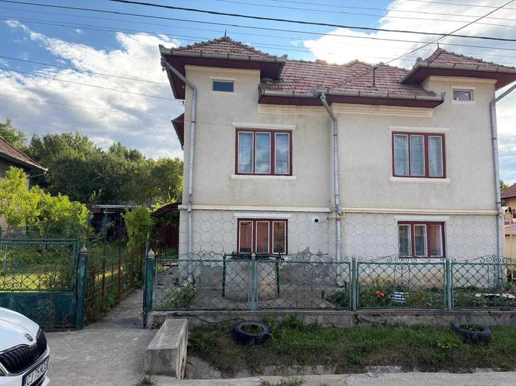 Casă cu 3 camere în Vișea