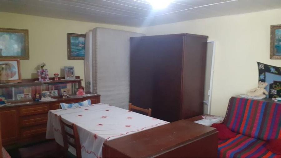 Casă cu 2 camere în Pietroasele