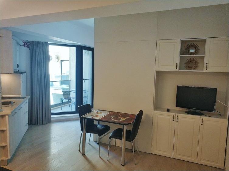 Apartament cu 2 camere decomandat, mobilat în Central
