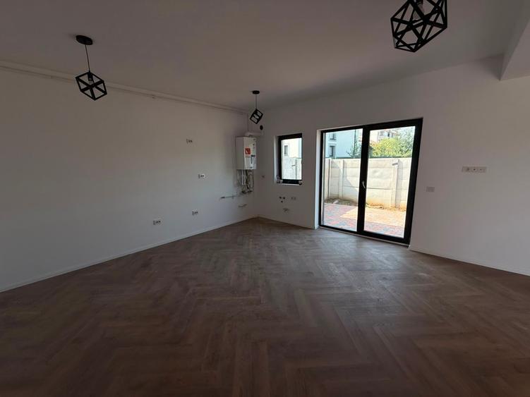 Apartament cu 2 camere în Exterior Est