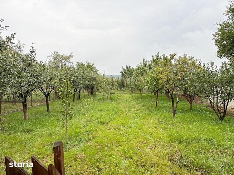 Casă cu 2 camere cu Teren 1591 Mp în Sânmartin