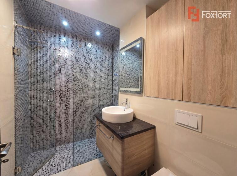 Apartament cu 2 camere semidecomandat, mobilat în Micălaca