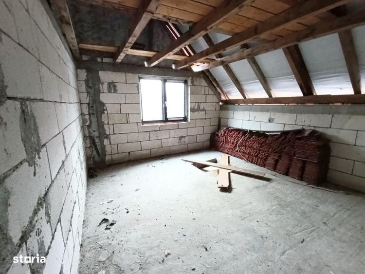 Casă cu 4 camere în Șomcutu Mic