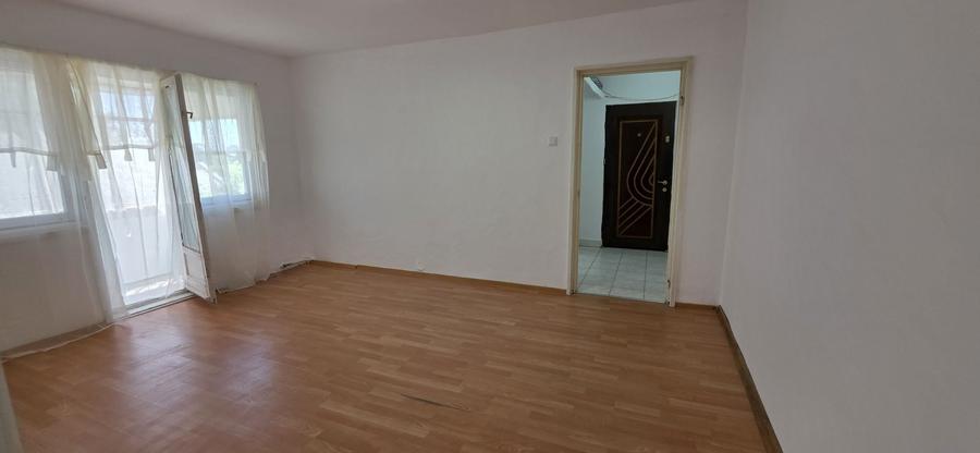 2 camere str.Miron Costin partea spre centru - 1
