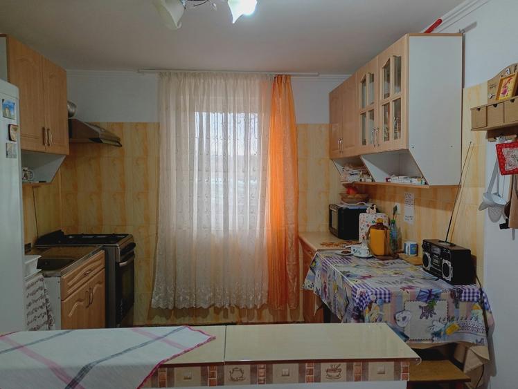 Duplex cu 3 camere cu Teren 2800 Mp în Exterior Sud