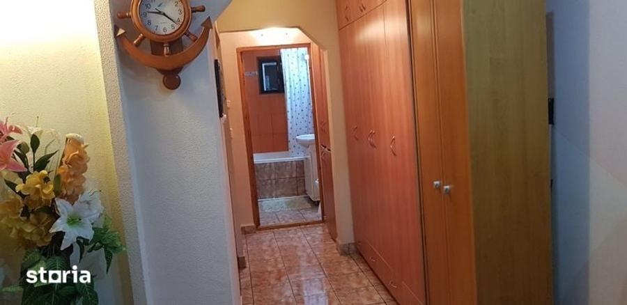 Inchiriez apartament 3 camere - 3