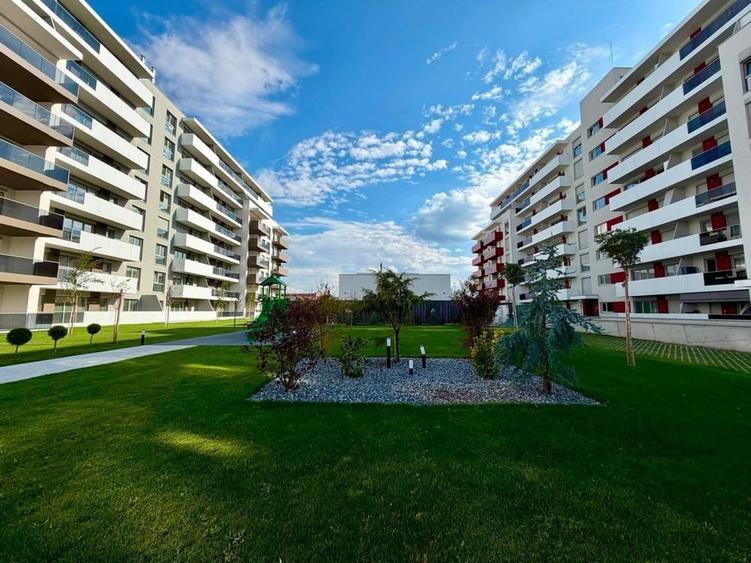 Apartament cu 3 camere semidecomandat în Central