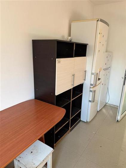 Apartament cu 3 camere semidecomandat în Ultracentral