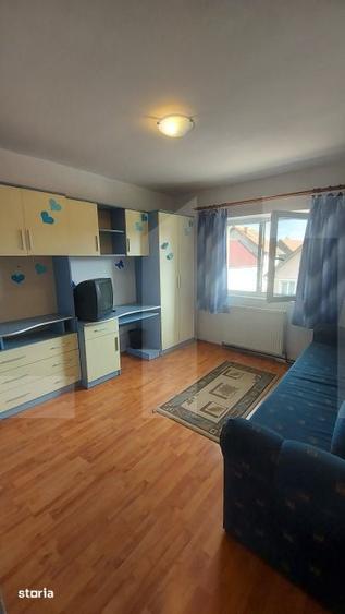 Apartament cu 3 camere semidecomandat în Central