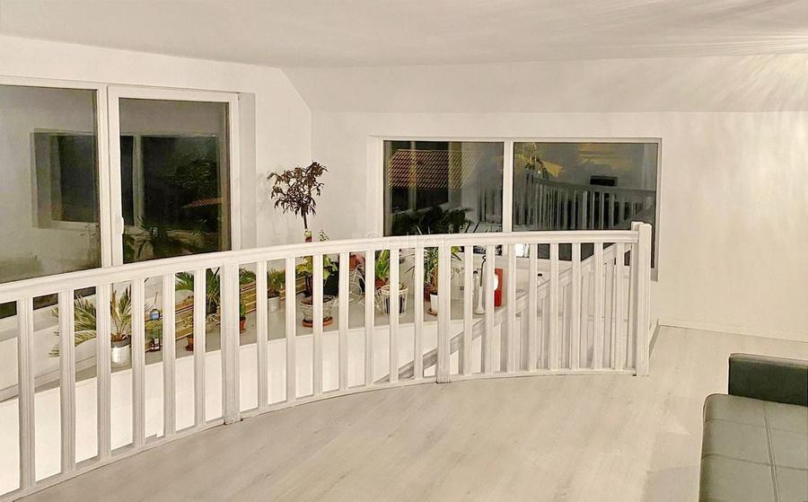 Casă individuală cu 5 camere cu Canalizare în Cernatu