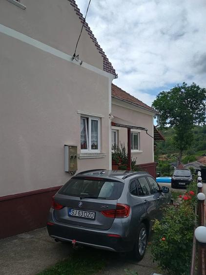 Casă cu 5 camere cu Teren 1579 Mp în Central