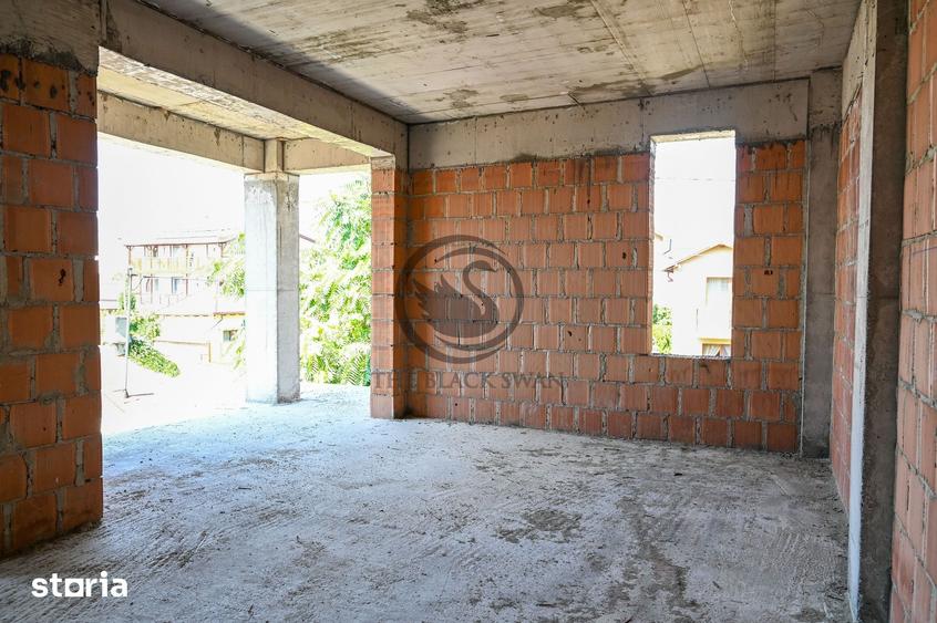 Casă cu 5 camere cu Teren 384 Mp în Central