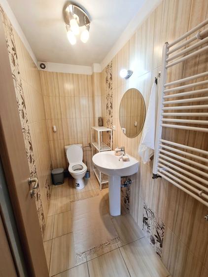 Apartament cu 2 camere decomandat în Badea Cârțan