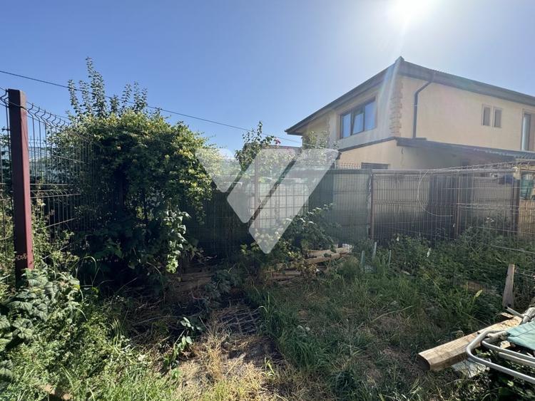 Apartament cu 3 camere decomandat în Turnișor