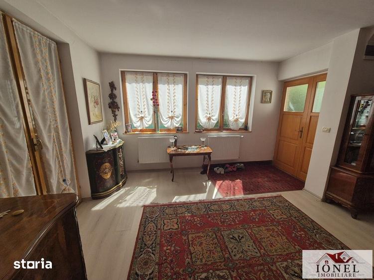 Casă cu 3 camere cu Teren 348 Mp în Central