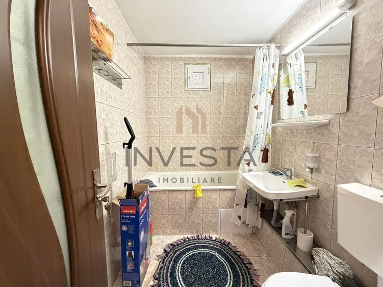 Apartament cu 3 camere decomandat, mobilat în Zorilor