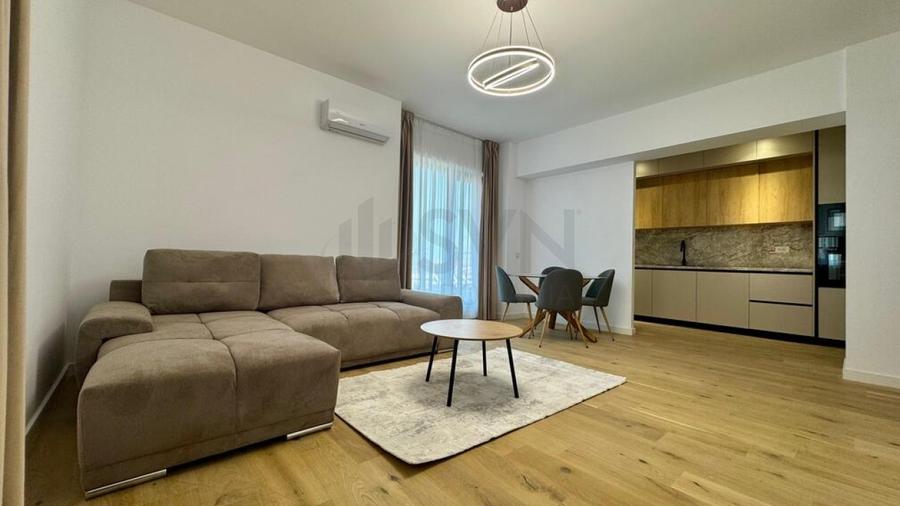 Apartament cu 3 camere semidecomandat, mobilat în Pipera