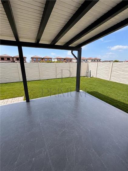 Duplex cu 5 camere cu Canalizare în Moșnița Veche