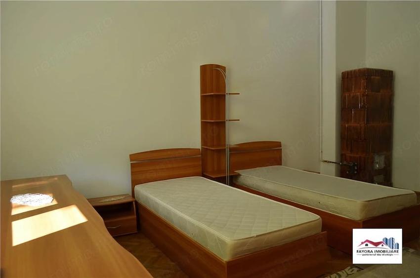 Casă cu 3 camere în Semicentral