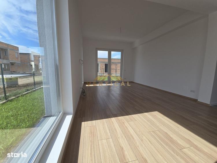 Casă cu 3 camere în Dobreni