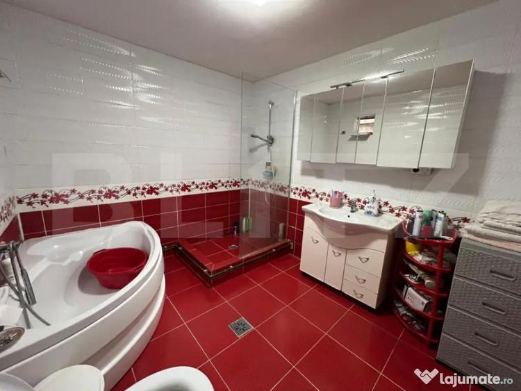 Casă cu 5 camere cu Teren 155 Mp în Brestei