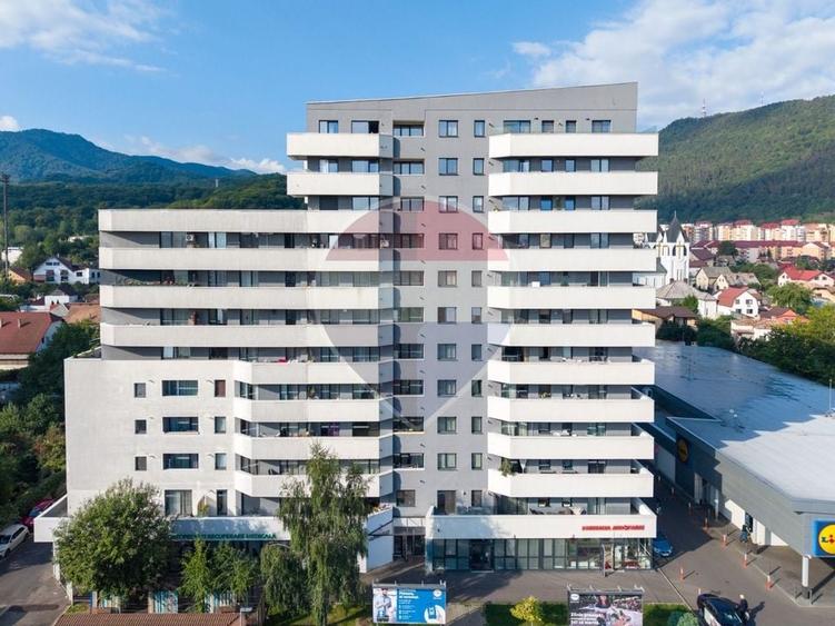 Apartament cu 2 camere semidecomandat, mobilat în Răcădău